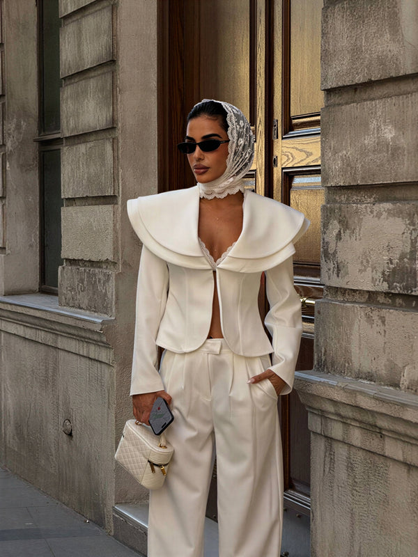 Celeste elegant two-piece set with a waterfall collar – White