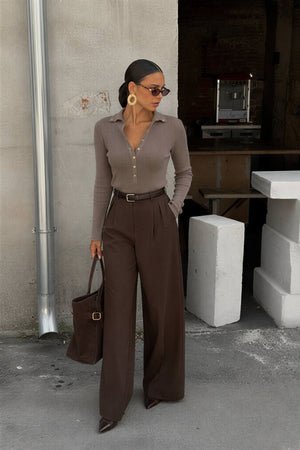 Ribbed long-sleeve polo shirt with gold buttons – Brown-beige