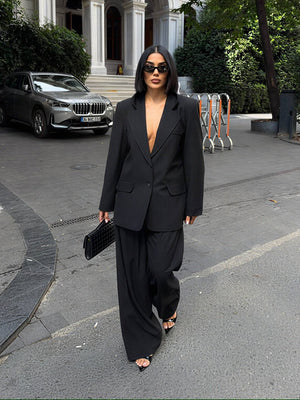 Eleganten dvodelni hlačni kostim oversize kroja – Črna
