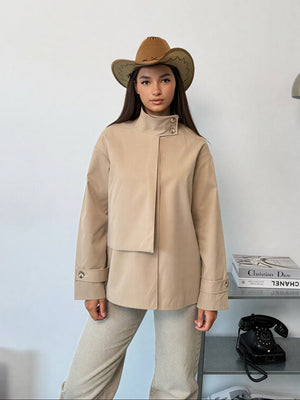 Short transitional jacket with a stand-up collar – Camel
