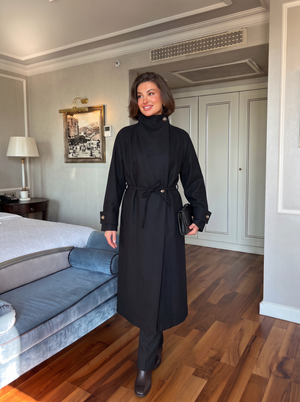 Črn eleganten dolgi plašč s stoječim ovratnikom Maya