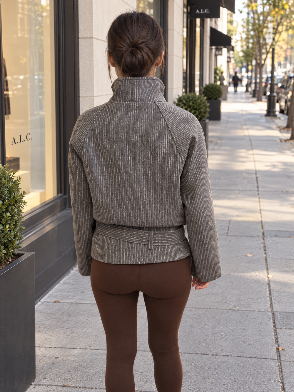 Short structured belted coat with a striped pattern – Grey